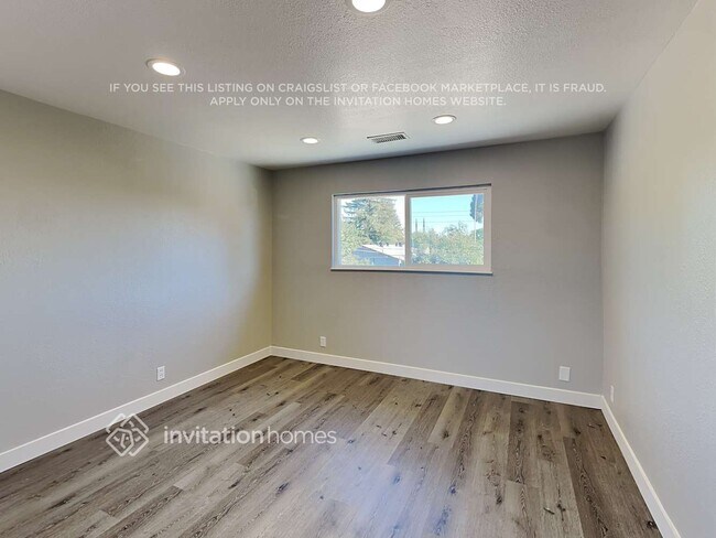 Photo - 10437 Reymouth Ave