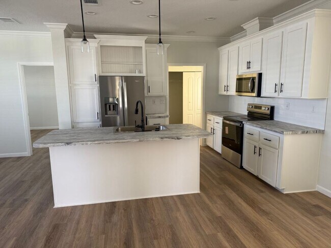 7711 Desoto Dr