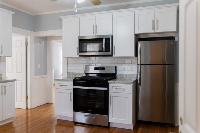 Building Photo - 87 Glendower Rd Unit 1