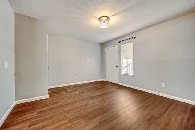 Photo - 1328 S Henderson St Unit 1