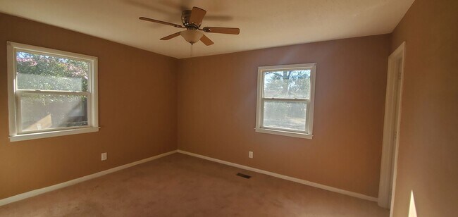 Photo - 2604 Aden Pl