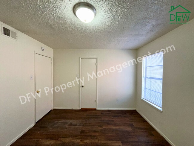 Photo - Fry Street Apartments