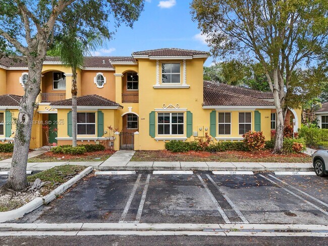 1049 NE 42nd Pl
