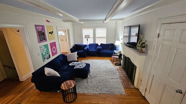 Photo - 52 Greycliff Rd Unit 1