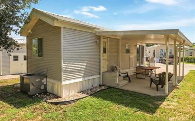 Photo - 2413 Limewood Ave
