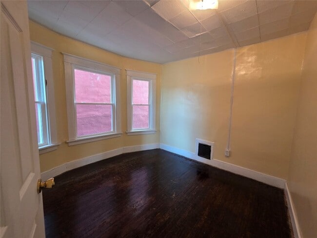 Photo - 155 Willow St Unit 2nd Floor