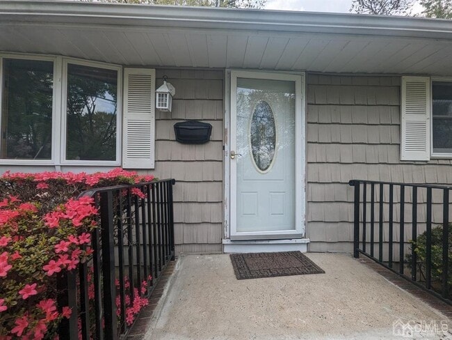 Photo - 10 Green Acres Ave