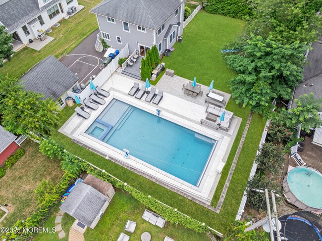 Photo - 250 Alpern Ave