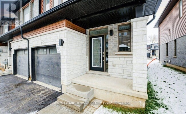 Photo - 120 Court Dr