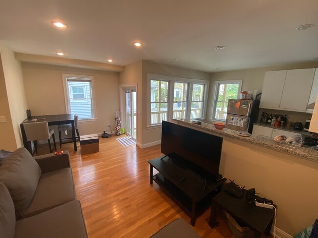 Photo - 739 Somerville Ave Unit 1