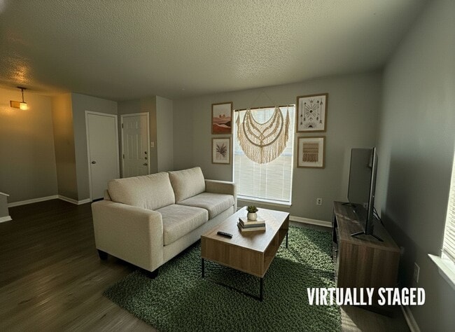 Photo - 4503 Hunt Cir Unidad C