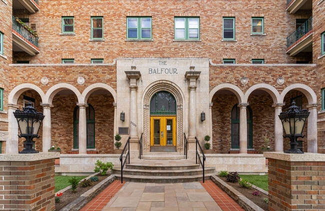 Photo - 2305 Victoria Av Unit 414