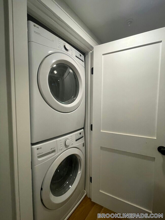 Photo - 199 Boylston St