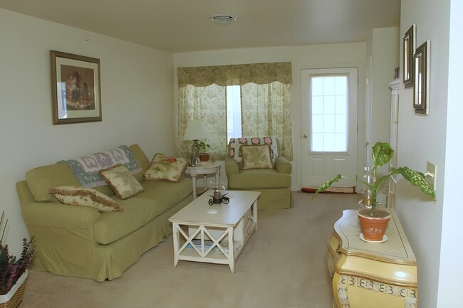 Photo - Brooke Pointe