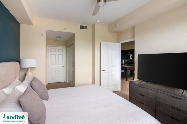 Photo - 11575 City Hall Promenade Unidad 4-401.1409881