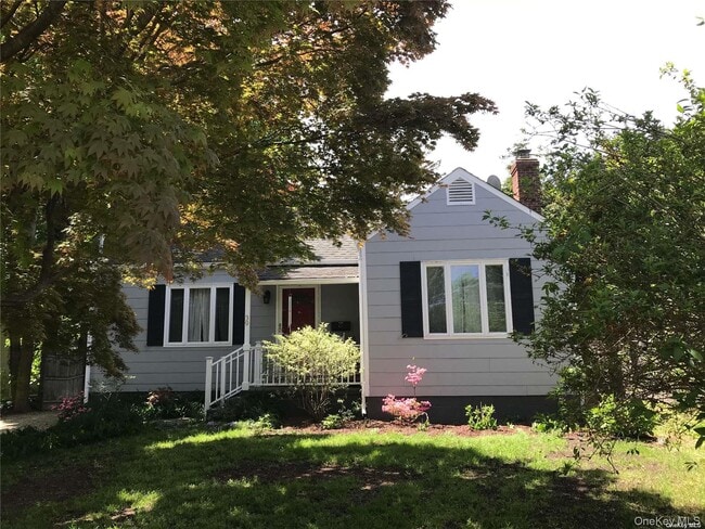 Building Photo - 39 W 7th St