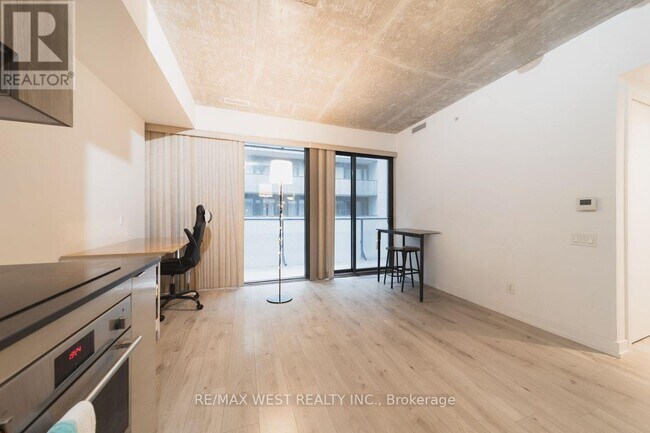 Photo - 161 Roehampton Ave Unit 331