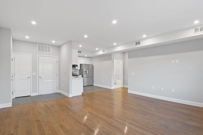 Photo - 311-315-315 West Side Ave Unit 202