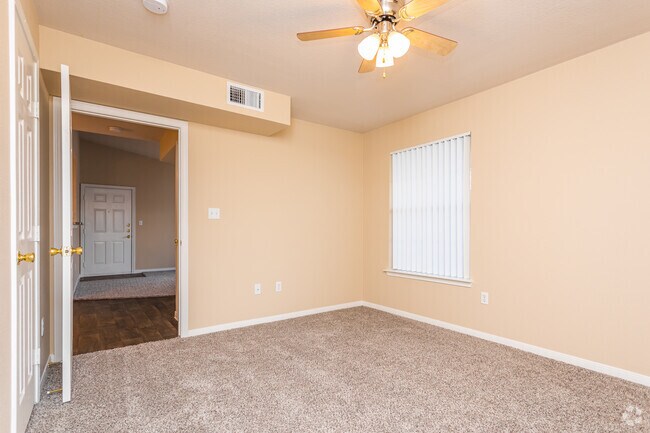 1BR, 1BA - 814SF "La Hacienda" Bedroom