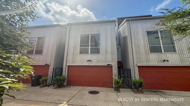 Photo - 2605 Calumet St
