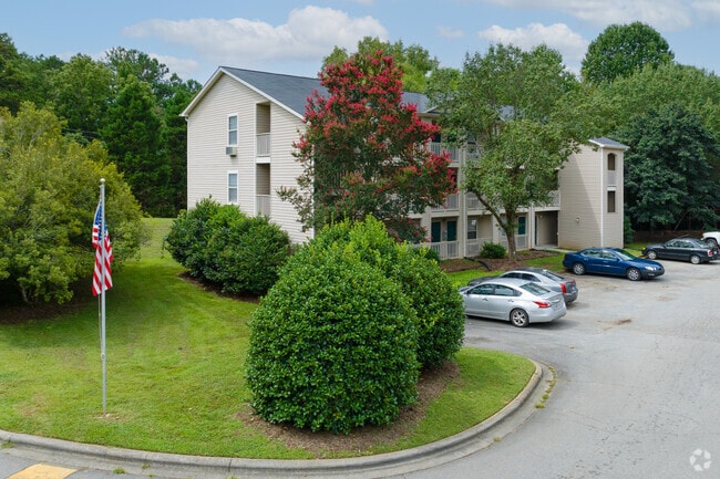 Building - The Pines Apartments of Graham