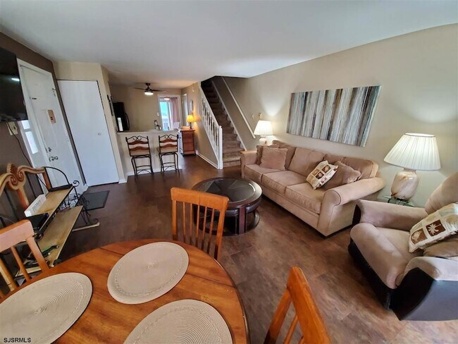 Photo - 9720 Winchester Ave