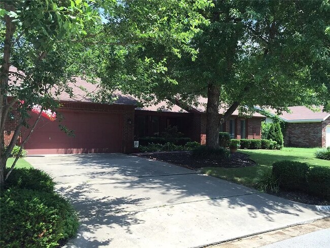 Photo - 1416 E Briarcliff St