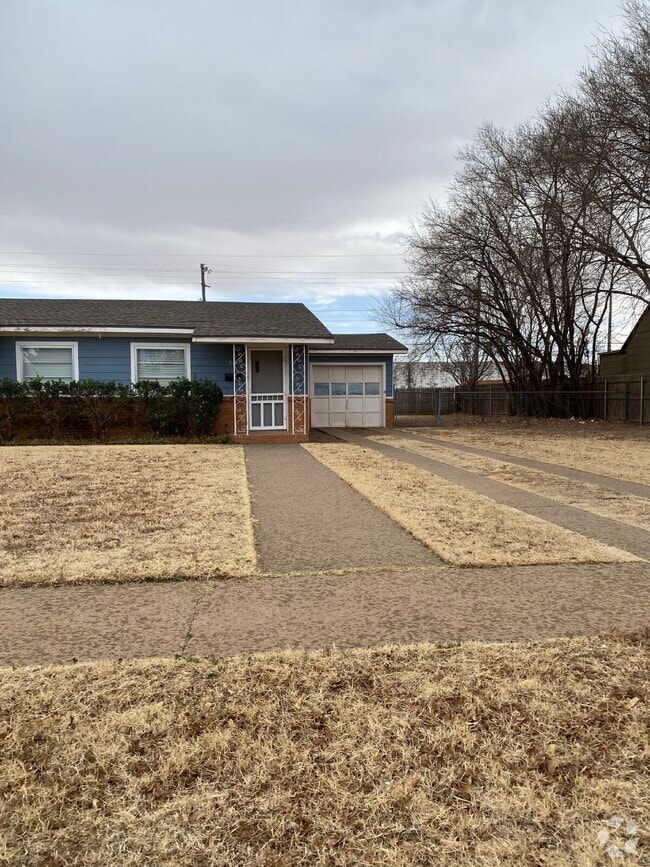 Building Photo - Preleasing for summer! Rental