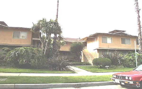 Photo - 10514 Moorpark St