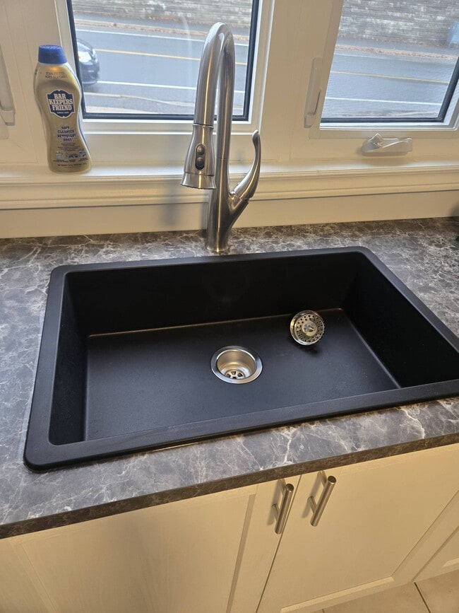 Photo - 1039 Bancroft Dr Unit 2