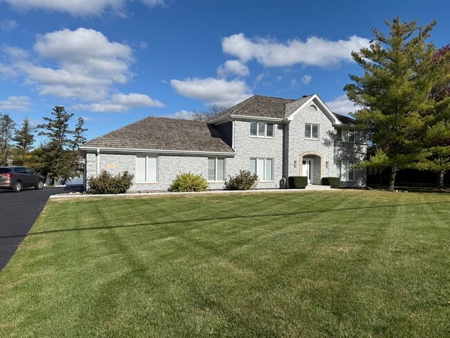 Building Photo - 551 83rd St