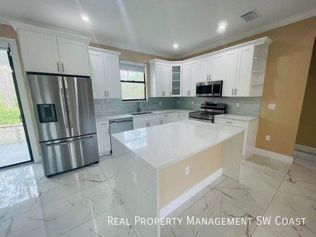 Photo - 4267 4th Ave SE