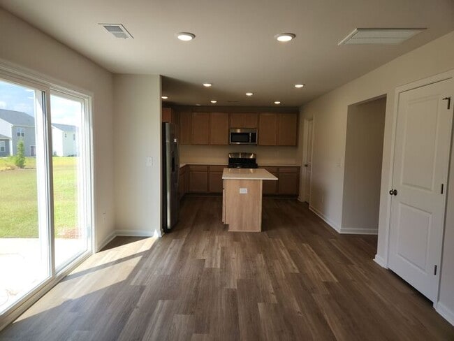 Photo - Beautiful 4 Bedroom 2.5 Bath with office space