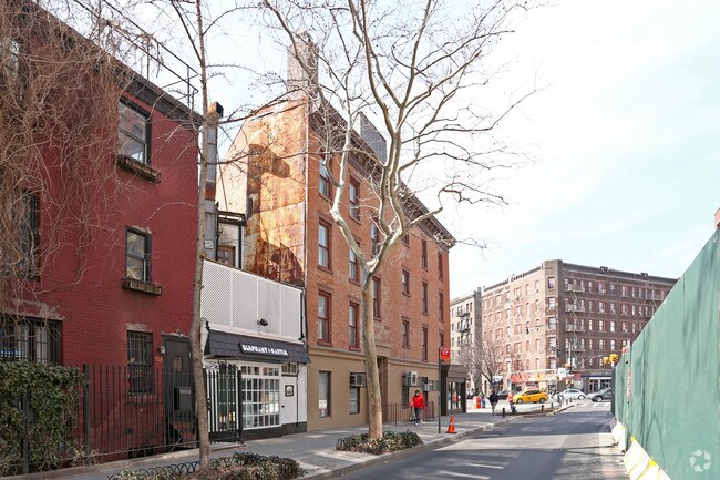 Photo - 70 Greenwich Ave