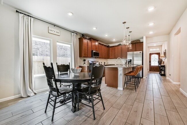 Building Photo - 533 Winburn Tide Ln