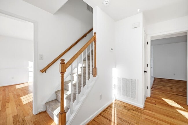 Photo - 1600 Old Brook Rd