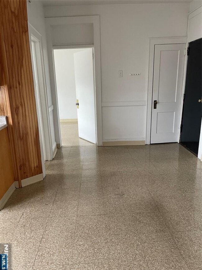 Photo - 430 Lexington Ave Unit 9