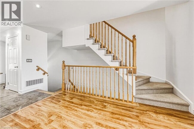 Photo - 1380 Costigan Rd