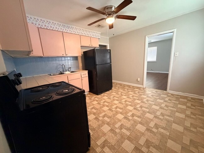 Photo - 205-207 W J Avenue Unit 207 W J Avenue
