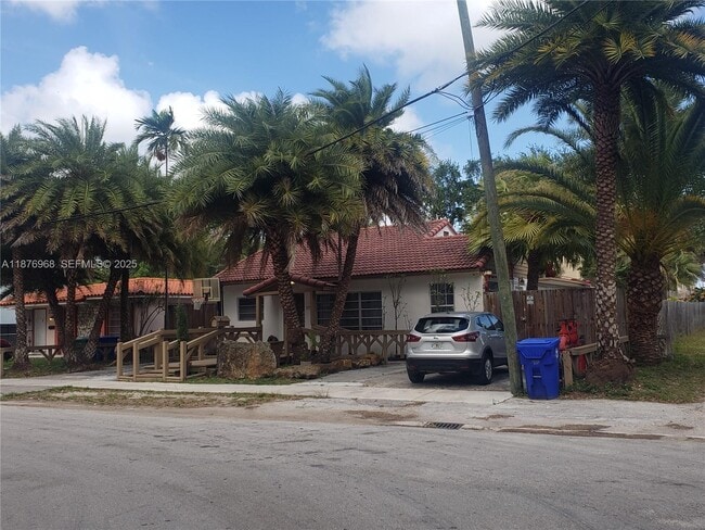 Photo - 1997 SW 17th Ct Unidad 1