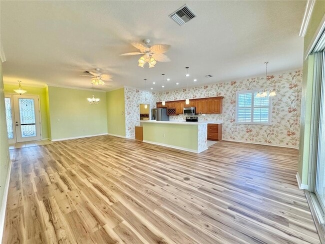 Photo - 2595 Salzburg Loop