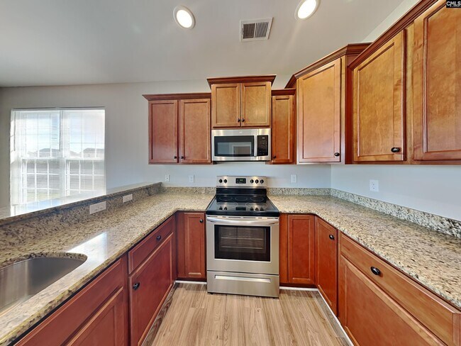 Photo - 651 Braekel Way