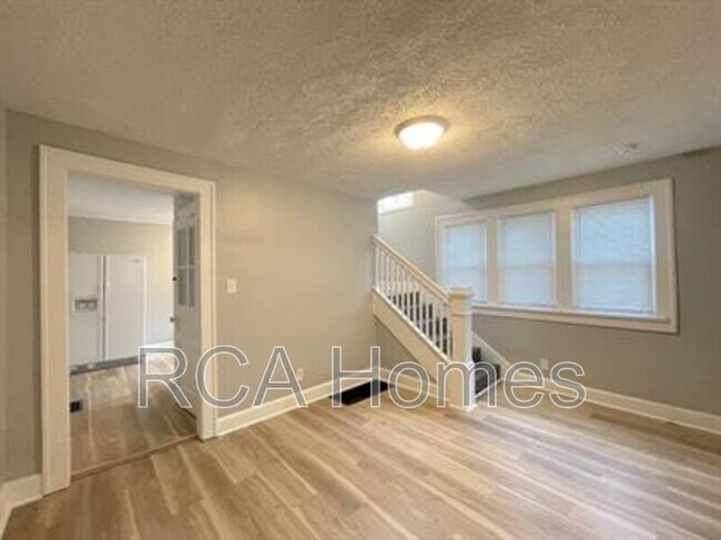367 S Grand Ave