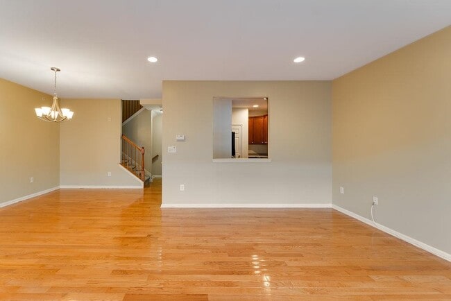 Photo - 6 Carpenter Ct