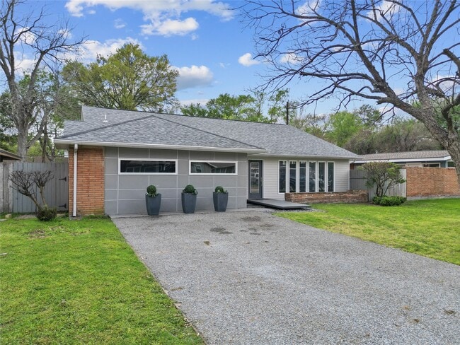 Building Photo - 5001 Nina Lee Ln