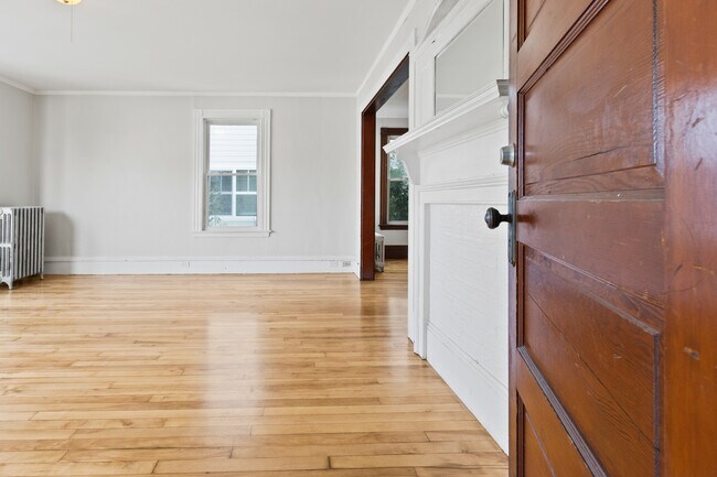 Photo - 30 Cutts Ave Unit 3
