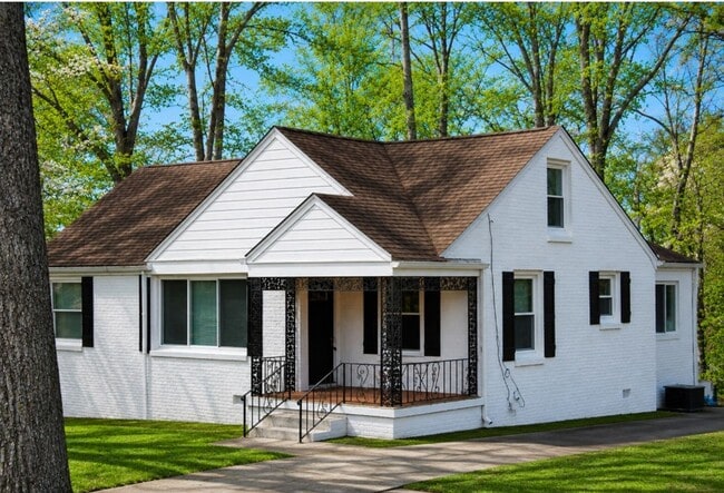 Building Photo - 1840 Glenhill Pl