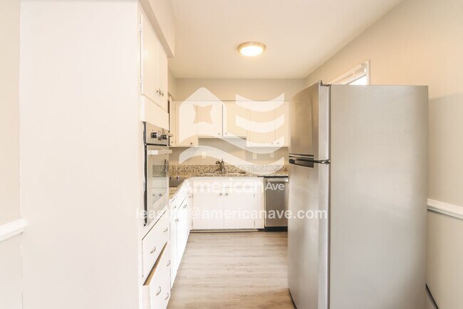 Photo - 4718 Marino St