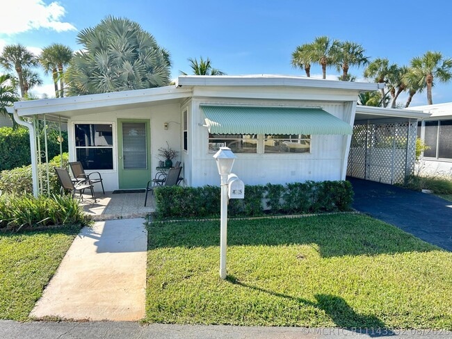 Building Photo - 425 Bougainvilla Dr
