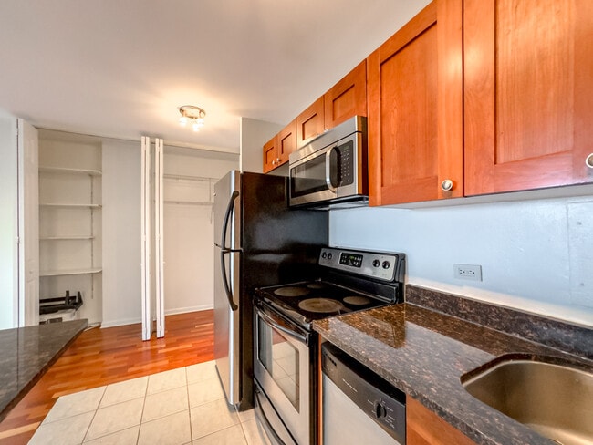 Photo - 4180 N Marine Dr Unidad 2161